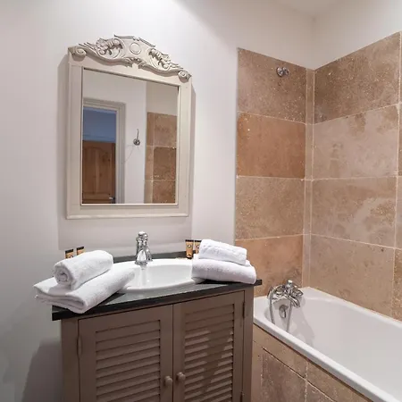 Adonis By Olydea 4* La Redorte