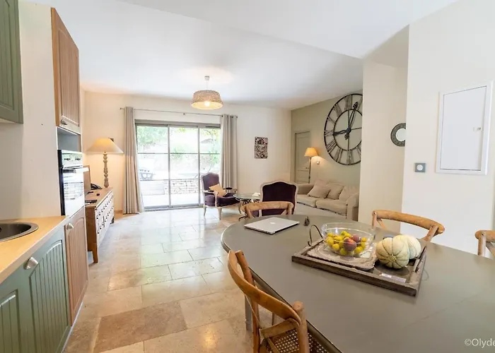 Adonis By Olydea 4* La Redorte